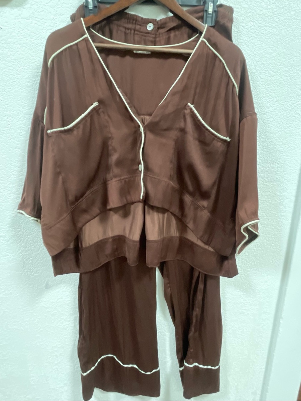 FREE PEOPLE Shine Time Sleep Set in Brown Combo
large flaws please look at pic